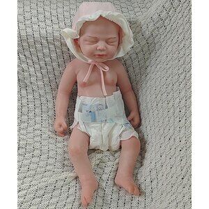 45cm Full Body Silicone Reborn Baby Dolls 6.16lbs Sleeping Newborn Baby Girl